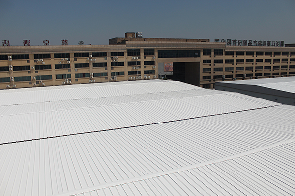 车间彩钢瓦隔热涂装一平方收费多少钱