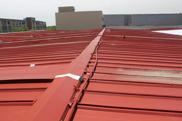 彩钢瓦翻新的专用漆需要具备哪些特点？